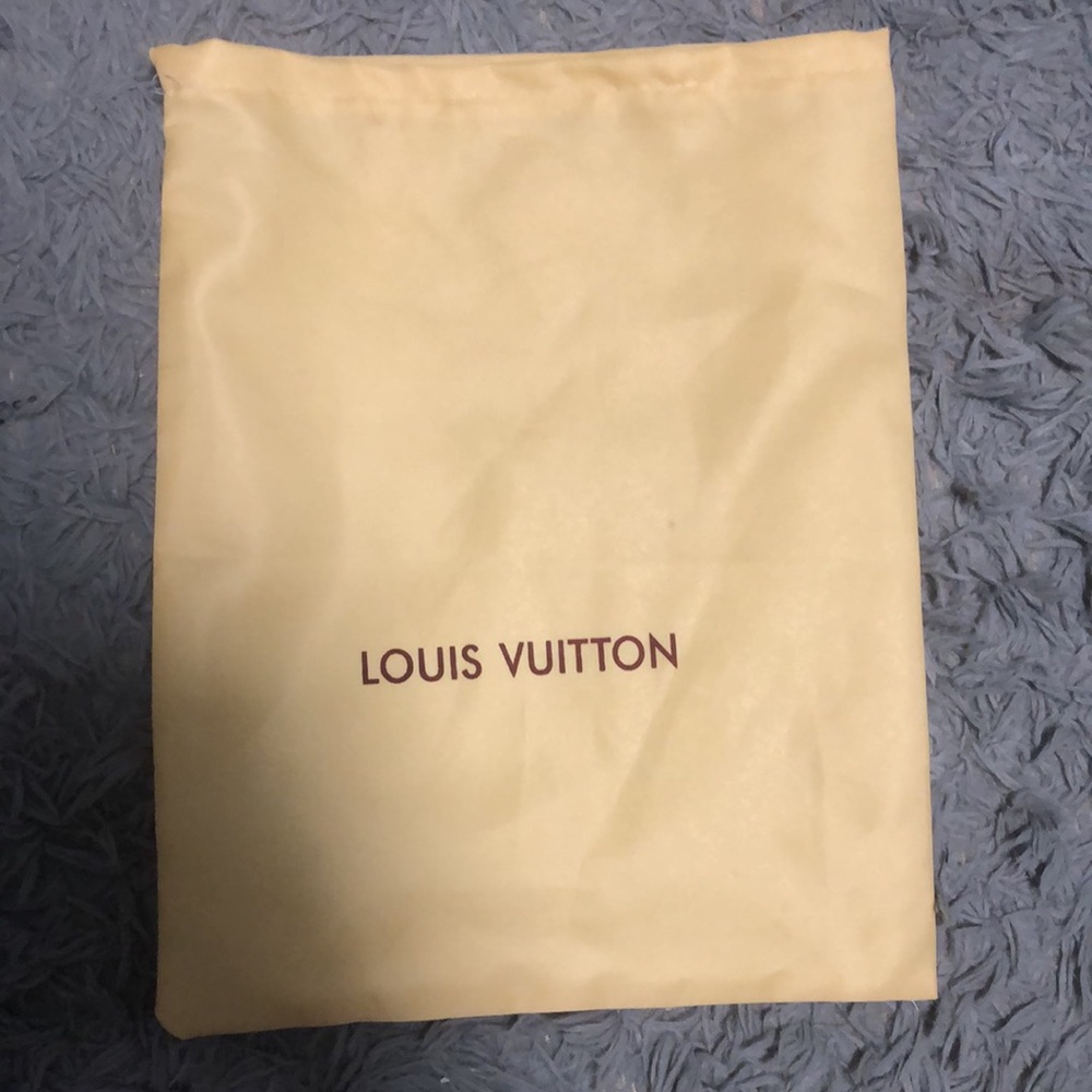 New never worn Louis Vittons - Picture 5 of 5